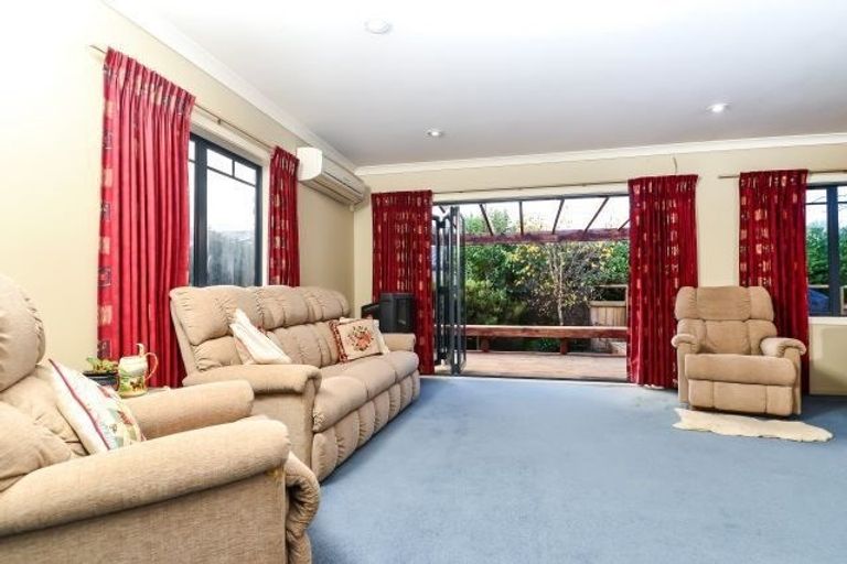 Photo of property in 29 Moore Street, Leamington, Cambridge, 3432