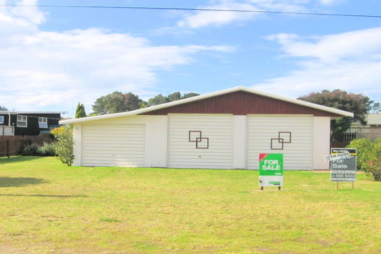 Photo of property in 208 Sylvia Road, Whangamata, 3620