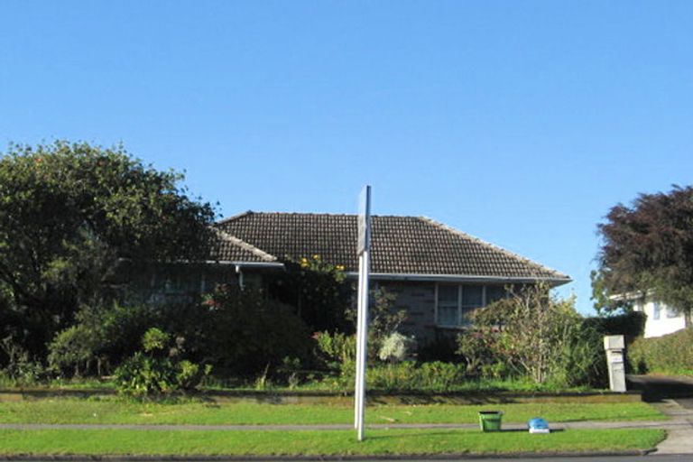 Photo of property in 321 Pakuranga Road, Pakuranga Heights, Auckland, 2010