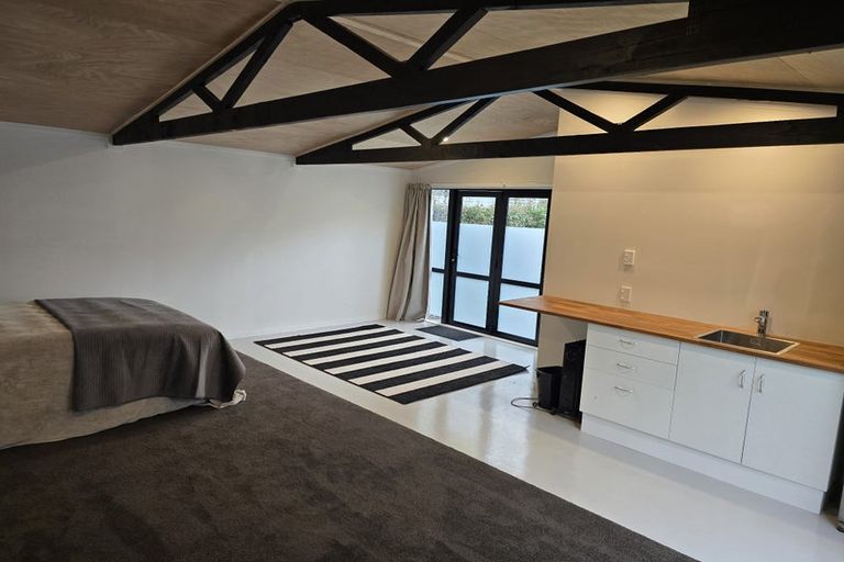 Photo of property in 11 Dellwood Avenue, Henderson, Auckland, 0612