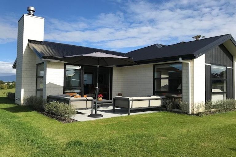Photo of property in 11 Koi Crescent, Mapua, 7005