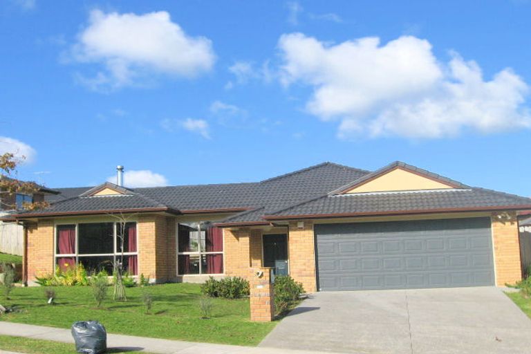 Photo of property in 4 Bibury Avenue, Henderson, Auckland, 0612