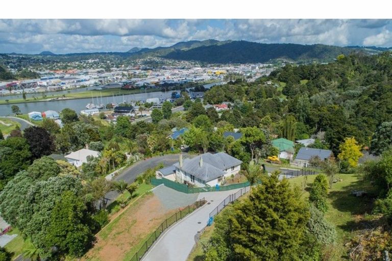 Photo of property in 2 Jessie Street, Parahaki, Whangarei, 0112