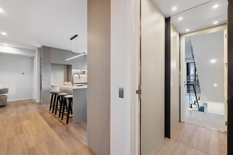 Photo of property in 13b Dominion Street, Takapuna, Auckland, 0622