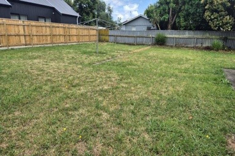 Photo of property in 27 Manapouri Crescent, Hokowhitu, Palmerston North, 4410