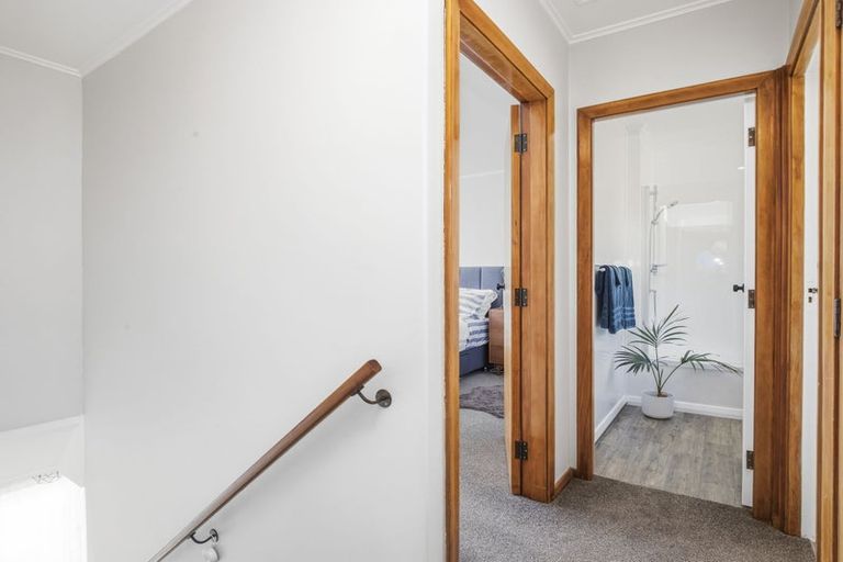 Photo of property in 8a-8b Devon Place, Cannons Creek, Porirua, 5024