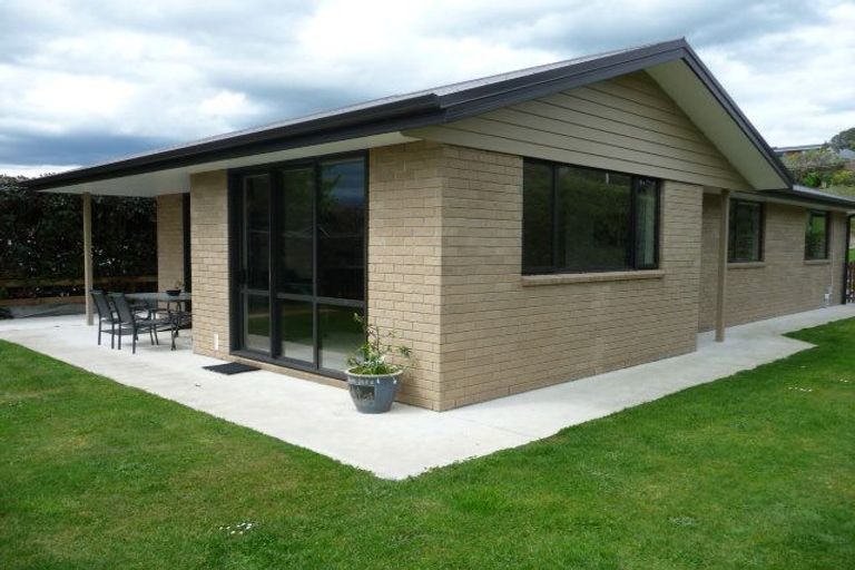 Photo of property in 12 Bear Street, Tirau, 3410