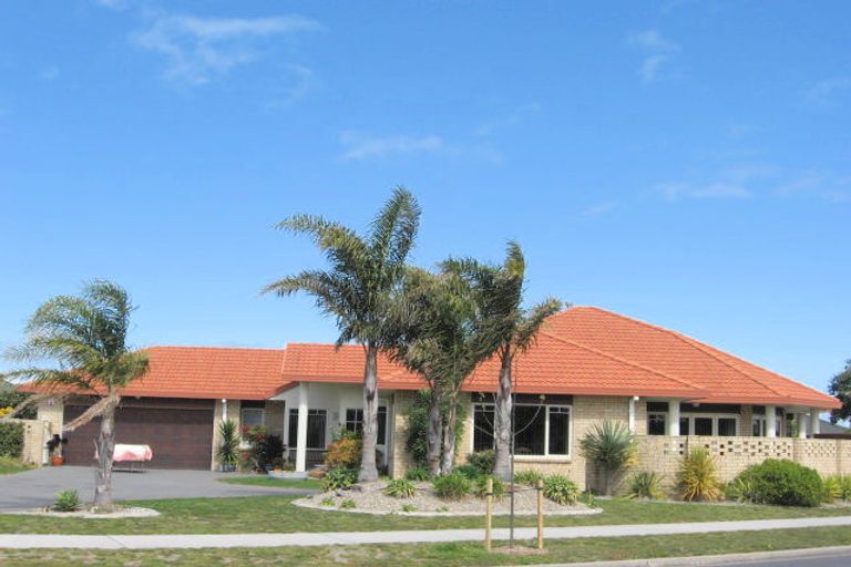 Photo of property in 27 Tuihana Drive, Papamoa Beach, Papamoa, 3118