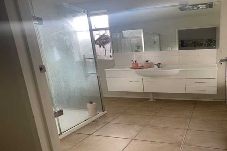 Photo of property in 103g Glengarry Road, Glen Eden, Auckland, 0602