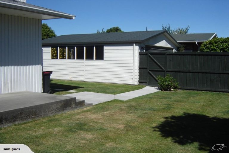 Photo of property in 5 Woodbury Street, Avonhead, Christchurch, 8042
