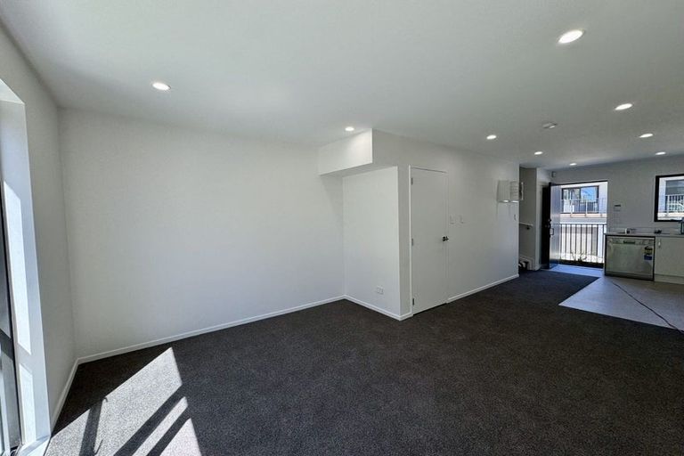 Photo of property in 8 Raupeti Lane, Henderson, Auckland, 0612