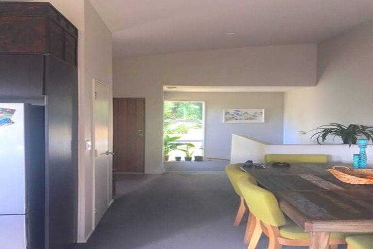 Photo of property in 100e Karepa Street, Brooklyn, Wellington, 6021