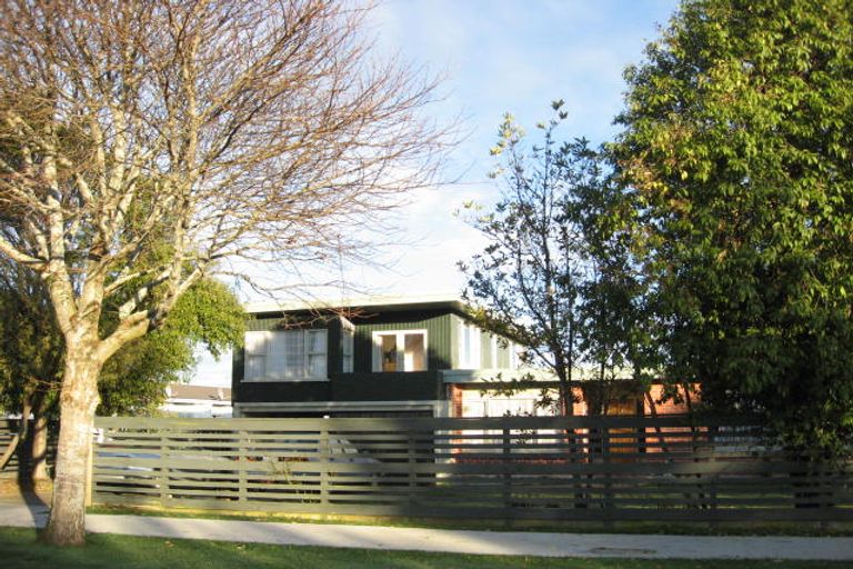 Photo of property in 16 Clifton Street, Windsor, Invercargill, 9810