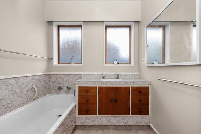 Photo of property in 800b Queen Street East, Parkvale, Hastings, 4122