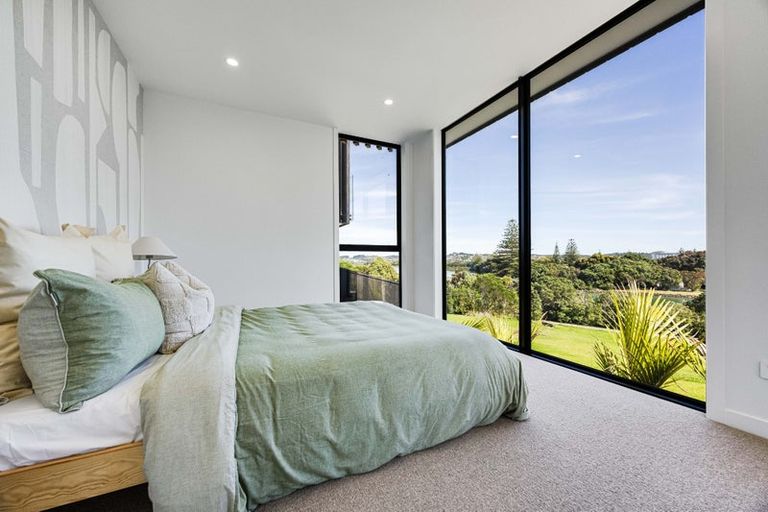 Photo of property in 45b Rosario Crescent, Red Beach, 0932