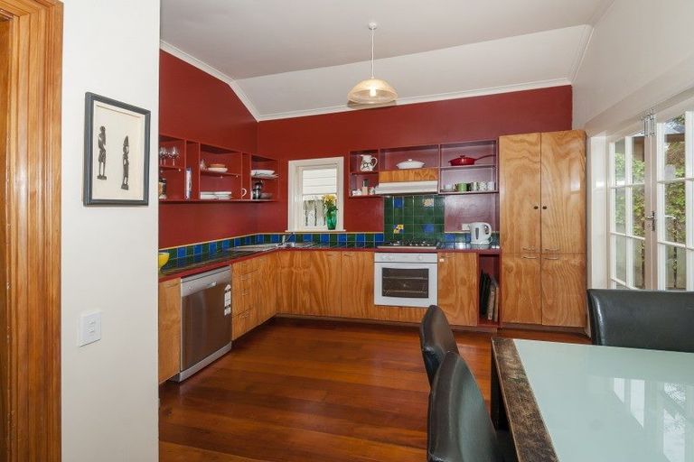 Photo of property in 2 Patrick Street, Petone, Lower Hutt, 5012