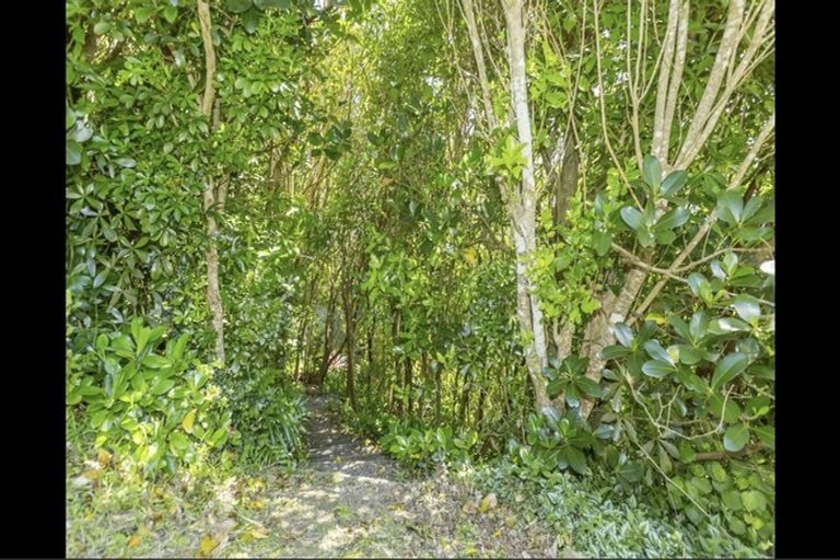 Photo of property in 4f Banksia Grove, Maungaraki, Lower Hutt, 5010