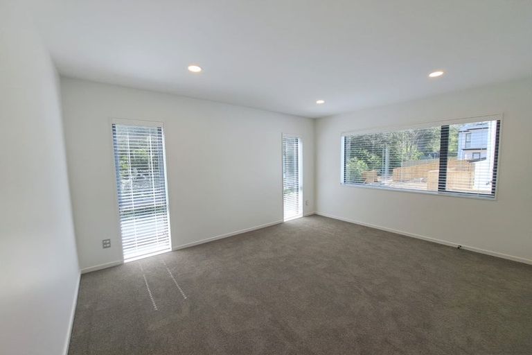 Photo of property in 10 Tagish Way, Orewa, 0931