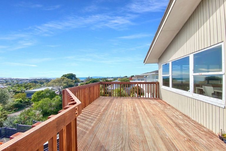 Photo of property in 20 Galaxy Drive, Mairangi Bay, Auckland, 0630