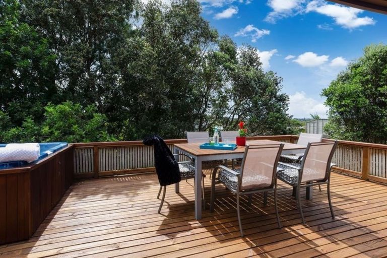 Photo of property in 156 Oaktree Avenue, Browns Bay, Auckland, 0630