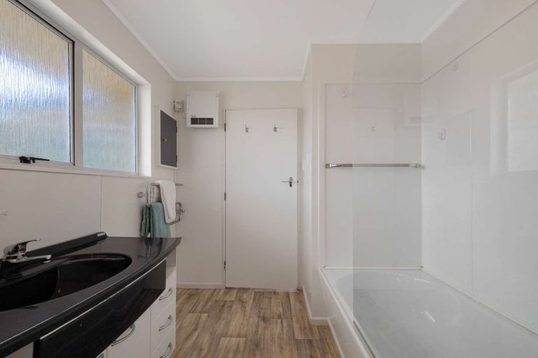 Photo of property in 3b Treadwell Street, Springvale, Whanganui, 4501