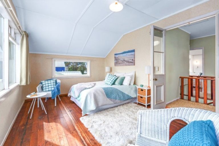 Photo of property in 30 Steyne Avenue, Plimmerton, Porirua, 5026