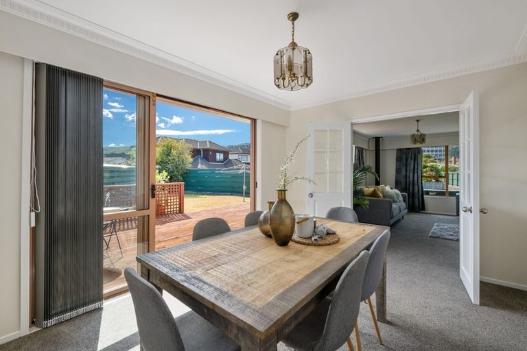 Photo of property in 18 De Menech Grove, Avalon, Lower Hutt, 5011