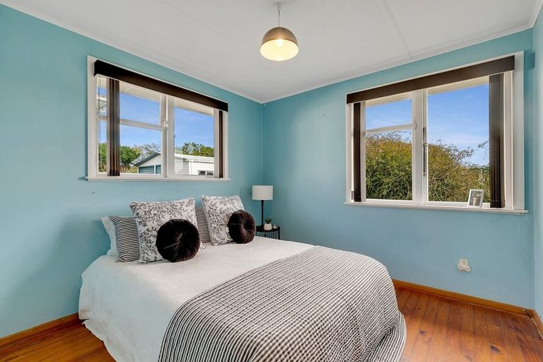 Photo of property in 17 Natone Street, Waitangirua, Porirua, 5024