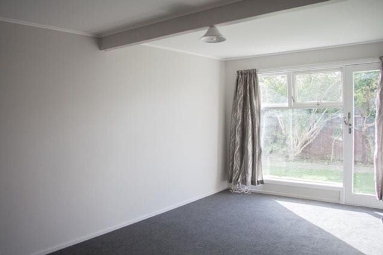 Photo of property in 2/10 Trevethick Grove, Woburn, Lower Hutt, 5010