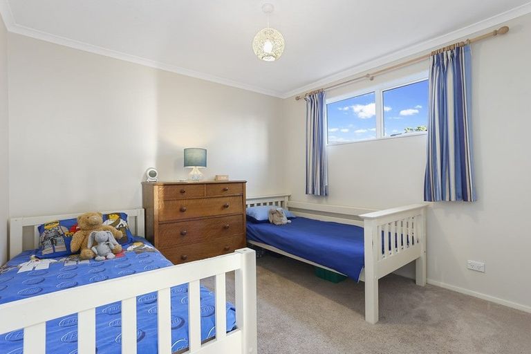 Photo of property in 12 Waiarohia Place, Hobsonville, Auckland, 0616