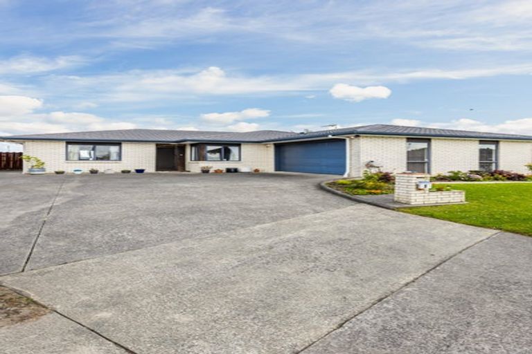 Photo of property in 5 Footwide Place, Weymouth, Auckland, 2103