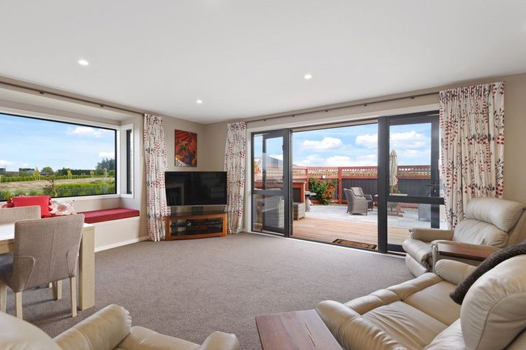 Photo of property in 24 Landsborough Drive, Darfield, 7571