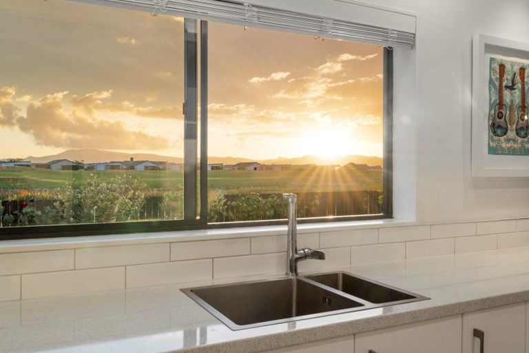 Photo of property in 21 Nicole Place, Papamoa Beach, Papamoa, 3118