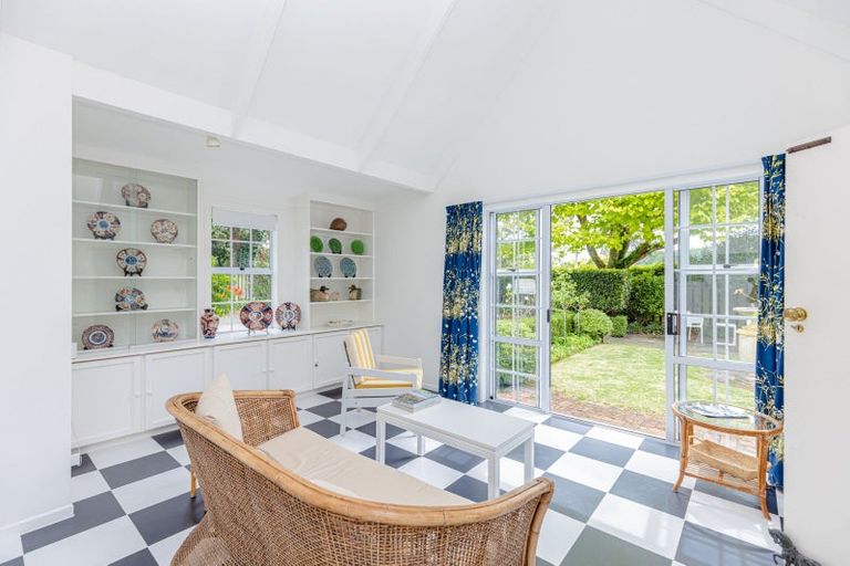 Photo of property in 84 Parkes Avenue, Saint Johns Hill, Whanganui, 4501