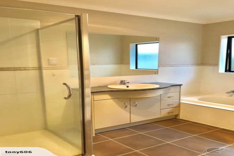 Photo of property in 13 Malahide Drive, Flat Bush, Auckland, 2019