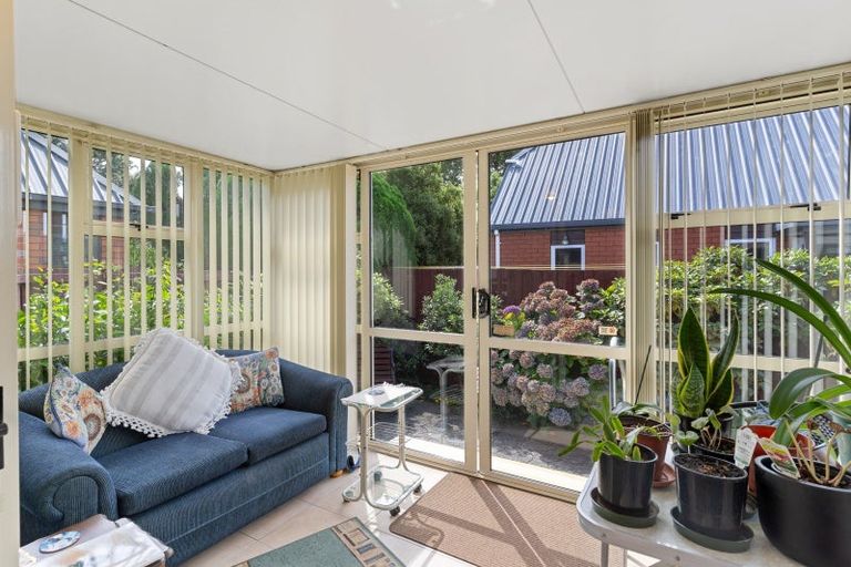 Photo of property in 3/35 Avonhead Road, Avonhead, Christchurch, 8042