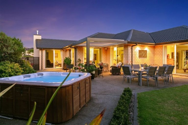 Photo of property in 7 Laura Avenue, Ohauiti, Tauranga, 3112