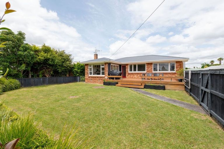 Photo of property in 5 Warwick Avenue, St Andrews, Hamilton, 3200