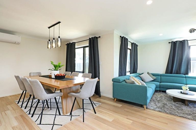 Photo of property in 22 Read Crescent, Clive, 4102