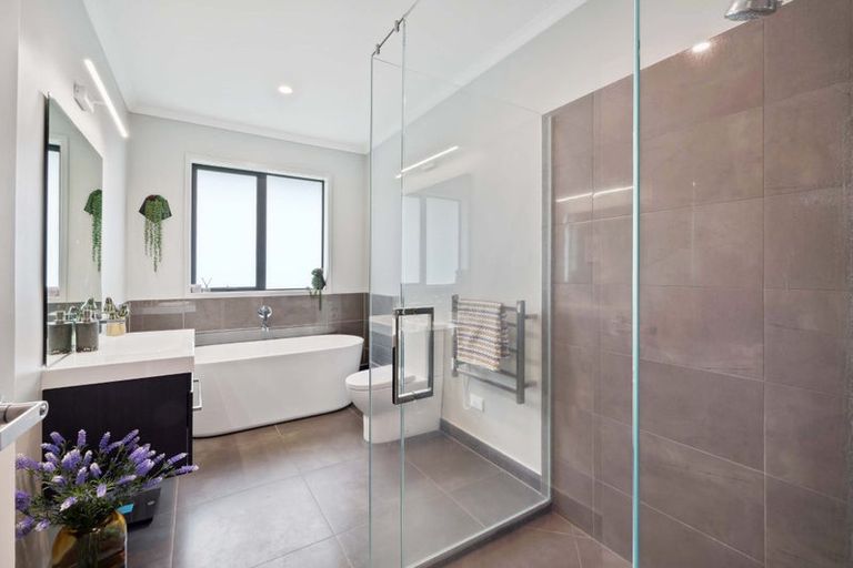 Photo of property in 53 Pohutukawa Parade, Riverhead, 0820