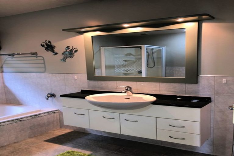 Photo of property in 51 Te Pene Road, Maraetai, Auckland, 2018