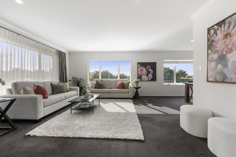 Photo of property in 42 Grace James Road, Pukekohe, 2120