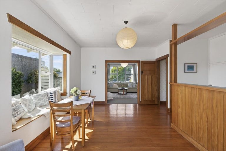 Photo of property in 20 Cameron Street, New Plymouth, 4310