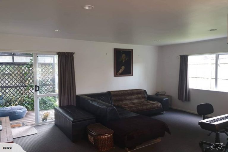 Photo of property in 19a Midgley Road, West Harbour, Auckland, 0618