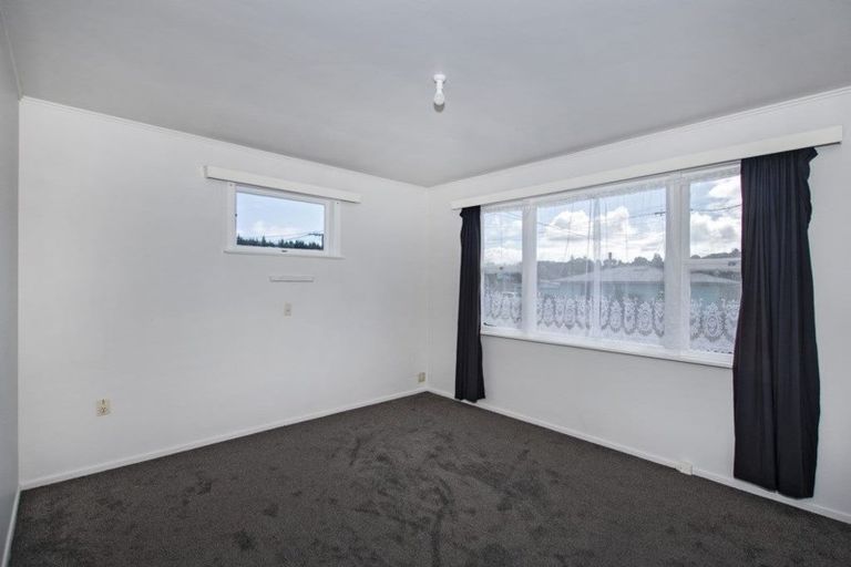 Photo of property in 15 Taraire Crescent, Otangarei, Whangarei, 0112