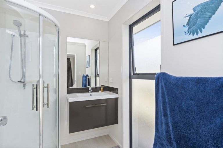 Photo of property in 9 Hiria Crescent, Papamoa Beach, Papamoa, 3118