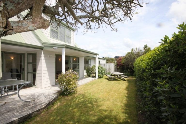 Photo of property in 16 Coronation Row, Pauanui, Hikuai, 3579
