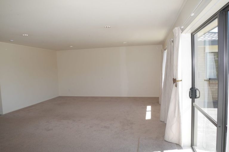 Photo of property in 125 Queens Road, Waikanae Beach, Waikanae, 5036