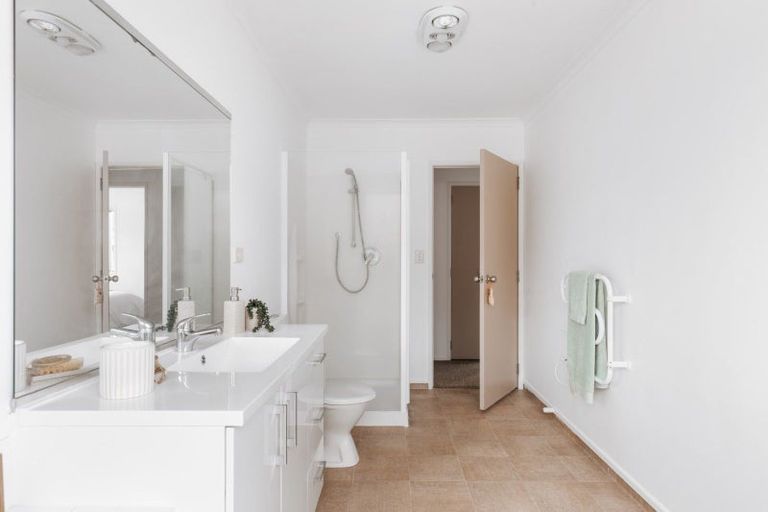 Photo of property in 31 Beachmere Place, Papamoa Beach, Papamoa, 3118