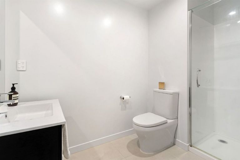 Photo of property in Frank Sargeson Apts, 102/80 Anzac Street, Takapuna, Auckland, 0622